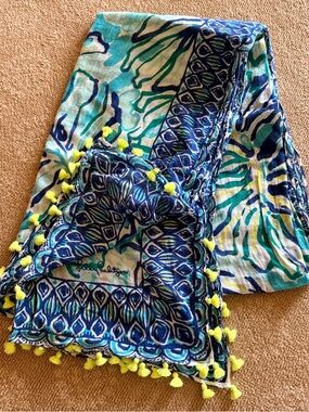 VGUC Lilly Pulitzer Blanket/Resort Scarf w Neon Tassels